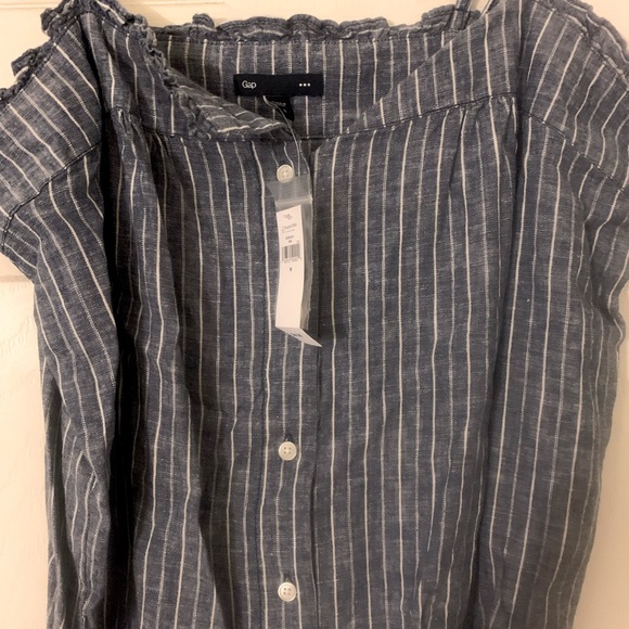 Brand New pinstriped romper - Picture 3 of 4